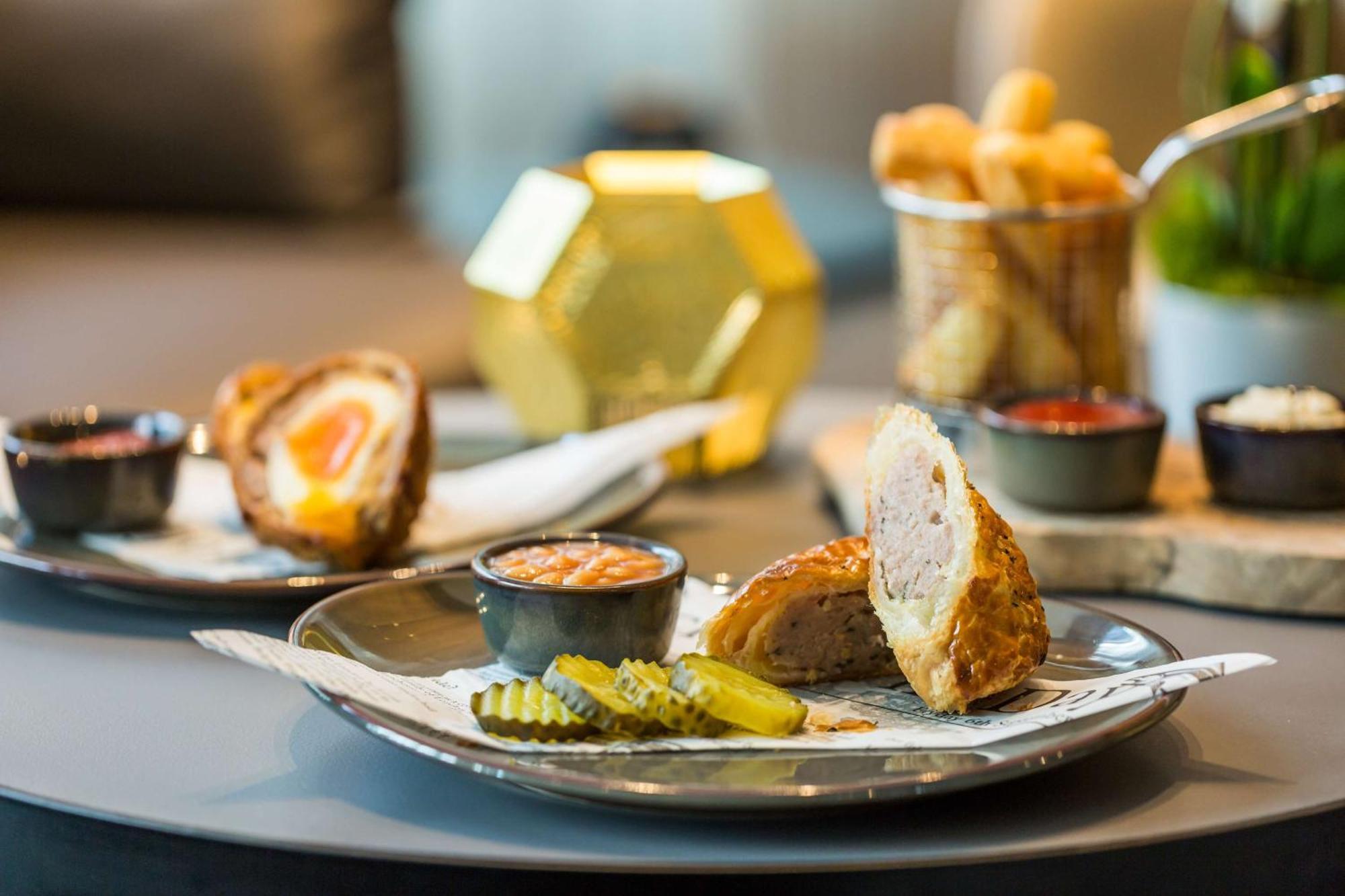Отель Park Plaza London, Park Royal Экстерьер фото